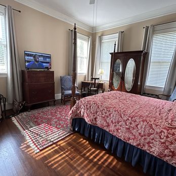 Lookaway Inn - Bed & Breakfast Near Me - North Augusta, South Carolina Lookaway Inn - Bed & Breakfast Near Me - North Augusta, South Carolina