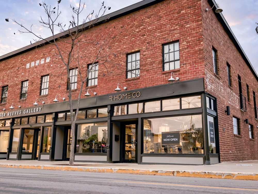 R. HOME Request Consultation 27 Photos 1033 East Walnut St