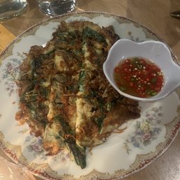 Wok fried herbal omelet