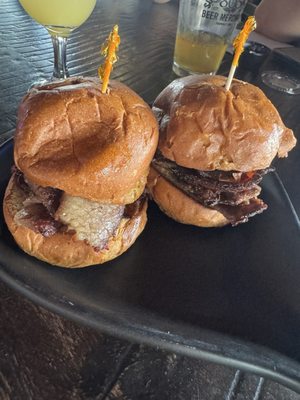 Brewz Sports & Grill by null