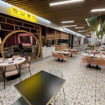 Sumo Restaurante Glories - Sushi Bars Near Me - Barcelona, B