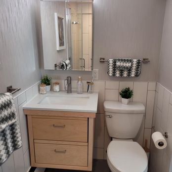 5th on Main - Studio B Bathroom - Apartments Near Me - Hopkins, Minnesota 5th on Main - Studio B Bathroom - Apartments Near Me - Hopkins, Minnesota
