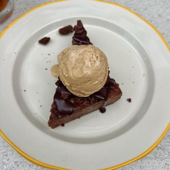 The Monroe - Brownie - New American Near Me - Orlando, Florida