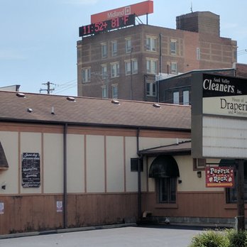 Sauk Valley Cleaners - Parking - Laundry Services Near Me - Dixon, Illinois Sauk Valley Cleaners - Parking - Laundry Services Near Me - Dixon, Illinois
