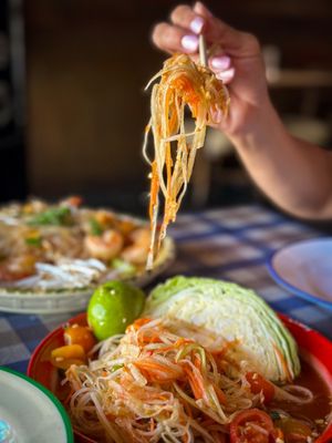 Kin Len - Thai Street Eats by null