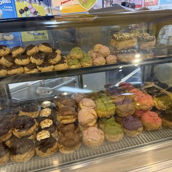Beard Papa's - Bakeries Near Me - Los Angeles, California