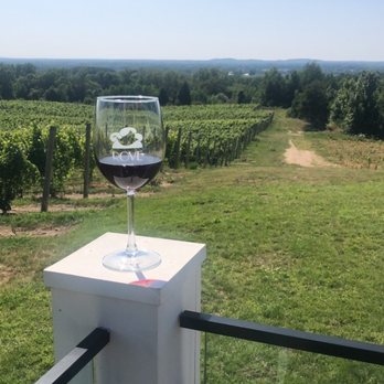 Rove Estate - Wine Tasting Room Near Me - Traverse City, Michigan Rove Estate - Wine Tasting Room Near Me - Traverse City, Michigan