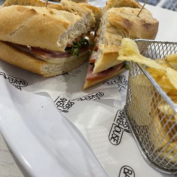 BB’s Bakehouse - Bakeries Near Me - Miami Lakes, Florida