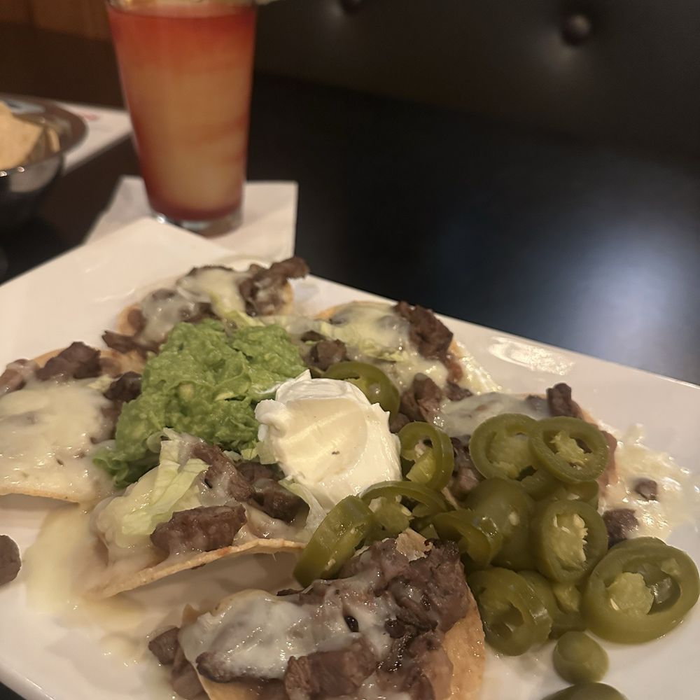 Frankies - Delicious, flavorful fajita nachos prepared by an experienced chef( I'm sure) - Tex-Mex Near Me - Garland, Texas