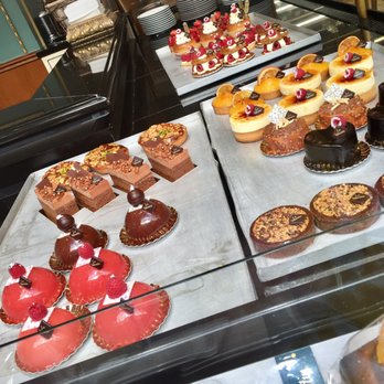 Le Valentin - Desserts in the window! - Tea Rooms Near Me - Paris, 75 Le Valentin - Desserts in the window! - Tea Rooms Near Me - Paris, 75