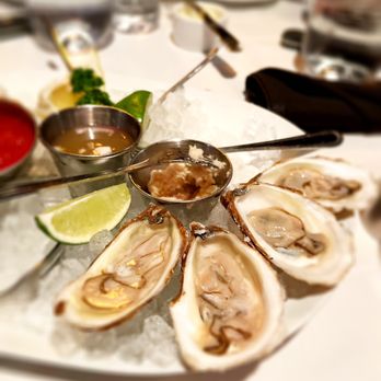 Arroyo Chop House - Oysters - Steakhouses Near Me - Pasadena, California Arroyo Chop House - Oysters - Steakhouses Near Me - Pasadena, California