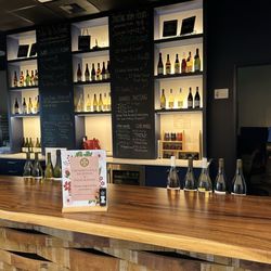 Chemeketa Cellars - Bar