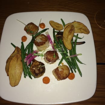 Ray's Boathouse - Scallops. Yum and pretty. - New American Near Me - Seattle, Washington Ray's Boathouse - Scallops. Yum and pretty. - New American Near Me - Seattle, Washington