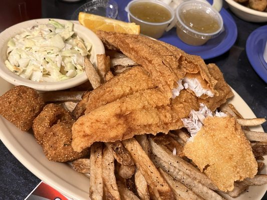 Huck's Catfish by null
