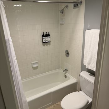 Hyatt Regency Miami - Toiletries and compact bath - Hotels Near Me - Miami, Florida Hyatt Regency Miami - Toiletries and compact bath - Hotels Near Me - Miami, Florida