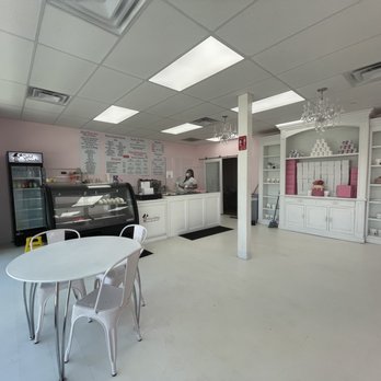 The Boujie Bakery - the interior of the bakery - Patisserie/Cake Shop Near Me - Cleveland Heights, Ohio The Boujie Bakery - the interior of the bakery - Patisserie/Cake Shop Near Me - Cleveland Heights, Ohio