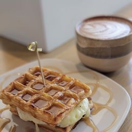 Waffle Sandi