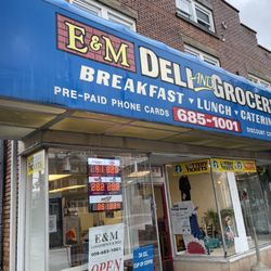 E & M Deli And Grocery