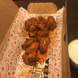 Jet's Pizza - Mild flavor chicken wings