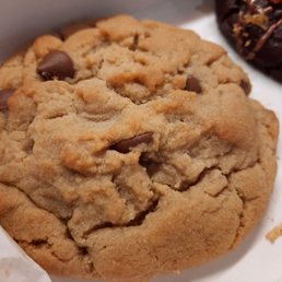 Peanut Butter Chocolate Chip Cookie