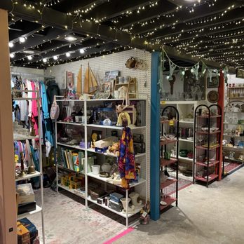 Bazaar Toronto - Used, Vintage & Consignment Near Me - Toronto, Ontario Bazaar Toronto - Used, Vintage & Consignment Near Me - Toronto, Ontario