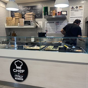 Chef by Italy - Inside the restaurant - Pizza Near Me - Rome, RM
