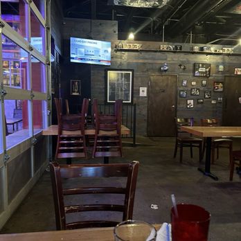Meat BBQ - Dinning Area - Barbeque Near Me - Lansing, Michigan