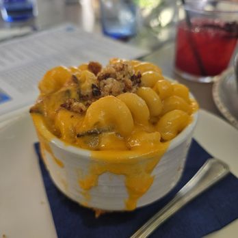 Maple Street Eatery - Mac and cheese with bacon - Bars Near Me - Livermore, California