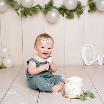 Cuddlebug Photography - cake smash - Session Photography Near Me - San Diego, California