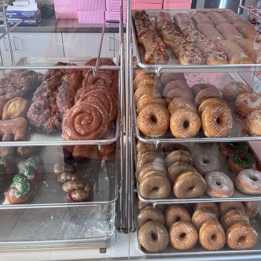 Donut House - Maple bar with bacon among others - Donuts Near Me - Redding, California Donut House - Maple bar with bacon among others - Donuts Near Me - Redding, California