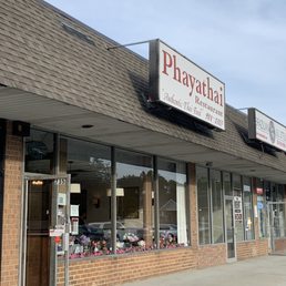 Exterior outside entrance of Phayathai - Front. - Lake Ronkonkoma, New York Exterior outside entrance of Phayathai - Front. - Lake Ronkonkoma, New York