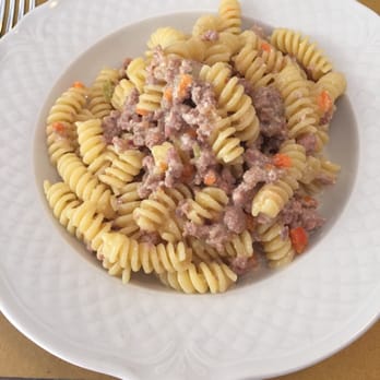Papagayo Cafè - Fusilli al ragù bianco - Bars Near Me - Milan, Michigan