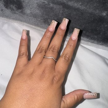 Pink Nails Design - Nails by candy - Nail Salons Near Me - Westminster, California