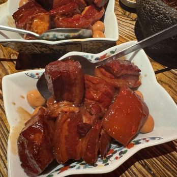 Cheli - Braised pork belly - Shanghainese Near Me - New York, New York