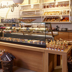 Confiserie Eichenberger - Hier gibts: Pralinés, Patisserie, Torten, Lebkuchen, Snacks, Backwaren, Apéro, Glace, andoa noire (Fair trade Schokolade), Takeaway