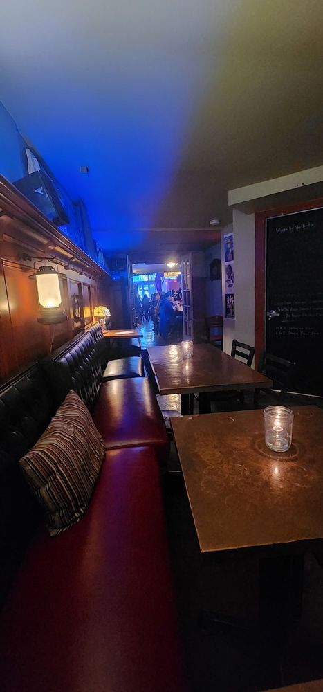 Mississippi Pizza Pub & Atlantis Lounge