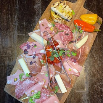 Mast - Antipasto classico - Pizza Near Me - Boston, Massachusetts Mast - Antipasto classico - Pizza Near Me - Boston, Massachusetts