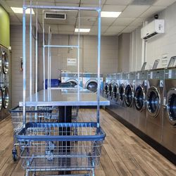 Joshua Tree Laundry - Great machines & nice and clean.