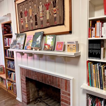Bart's Books - Bookhouse living room with old fireplace - Bookstores Near Me - Ojai, California