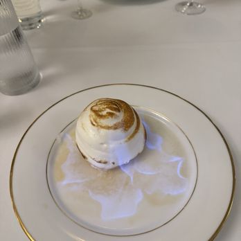 Williamsburg Inn - Hotels Near Me - Williamsburg, Virginia