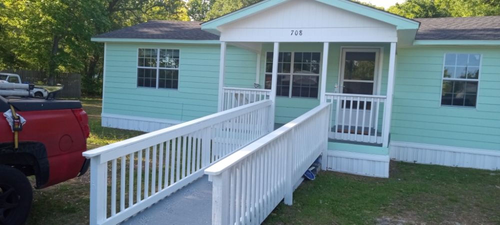 Slide of Hardwick Remodeling and Home House Cleaning Crew