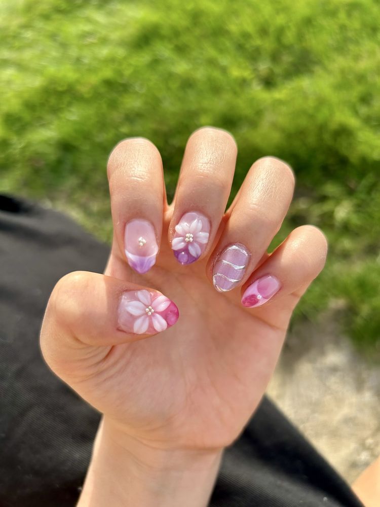 EVA Nails Logo
