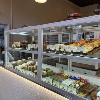Mitten Sweets & Coffee - pastry case - Desserts Near Me - Seattle, Washington