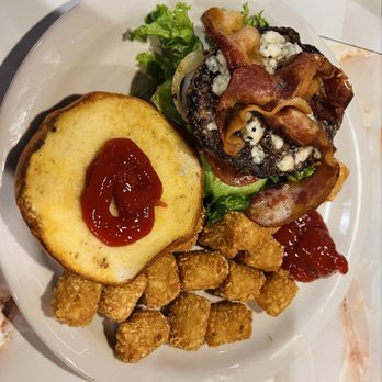 Office Pub & Deli - Bacon blue cheese burger with tots - American Near Me - Frankfort, Kentucky Office Pub & Deli - Bacon blue cheese burger with tots - American Near Me - Frankfort, Kentucky