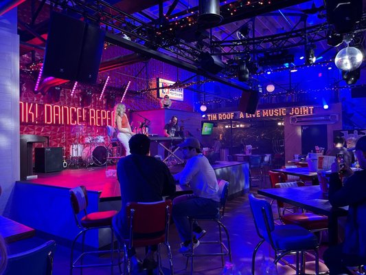 Tin Roof by null