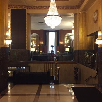 Hilton Milwaukee - More lobby photos. - Hotels Near Me - Milwaukee, Wisconsin Hilton Milwaukee - More lobby photos. - Hotels Near Me - Milwaukee, Wisconsin