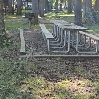 Leesylvania State Park - Picnic tables with a grill. - Parks Near Me - Woodbridge, Virginia