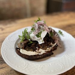 Longman & Eagle - Mushroom toast (4/5)