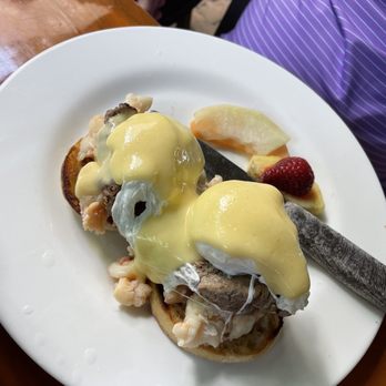 Blue Heaven - Surf & Turf Benedict - Breakfast & Brunch Near Me - Key West, Florida