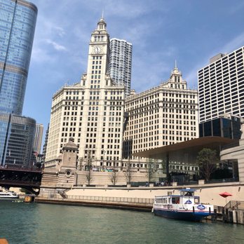 Shoreline Sightseeing - Architectural Tours Near Me - Chicago, Illinois